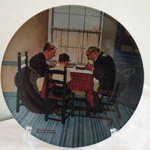 Decorative collectable plate by Norman Rockwell "Family Grace"